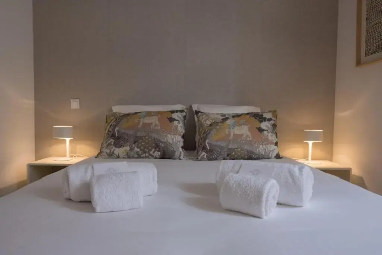 Downtown Sleek Apartment 65 by Lisbonne Collection