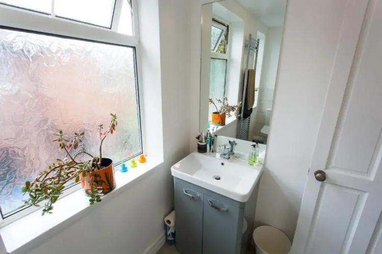 36B Burton Road
