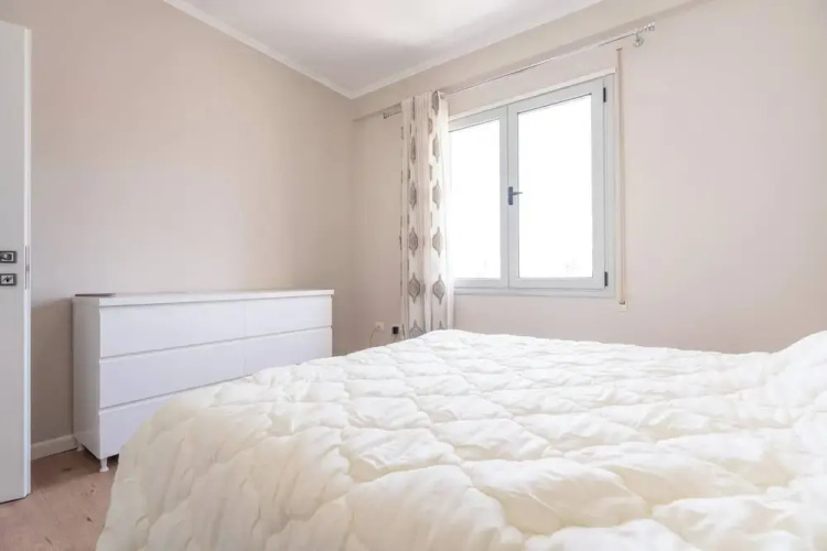 Top Floor Condo Close To Town Center And The Beach