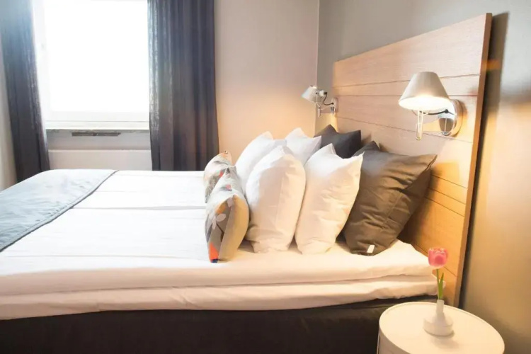 Hotell Aston