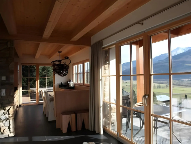 Avenida Panorama Chalets by Alpin Rentals