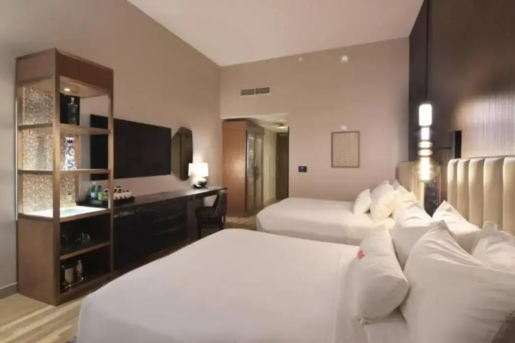 Caesars Republic Scottsdale, a Hilton Hotel