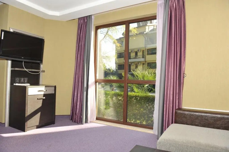 Hotel Edia