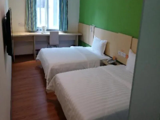 7 Days Inn