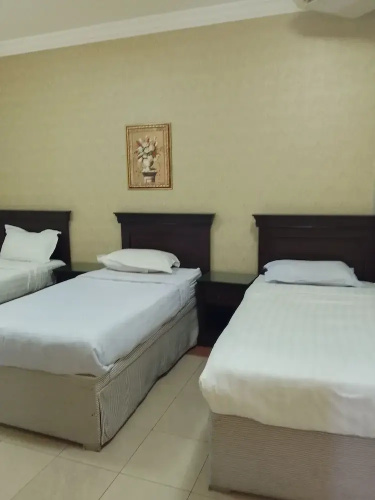 Qiswah star  hotel