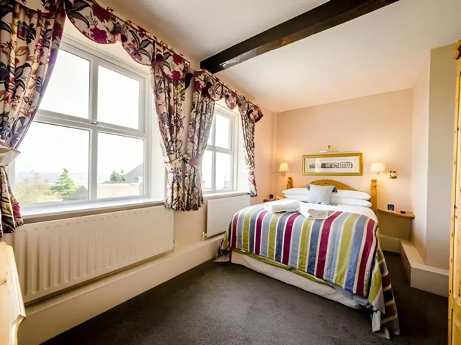 Three Acres Inn & Restaurant