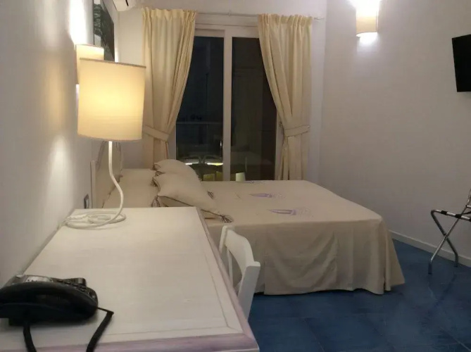 Janas Hotel