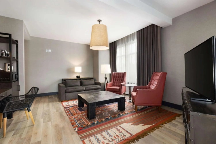 Double Suite