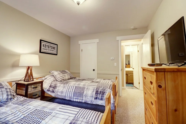 A105 Lake Cliffe 2 Bedroom Condo