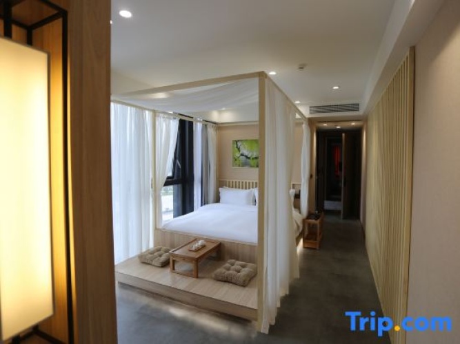 Premier Double room with city view