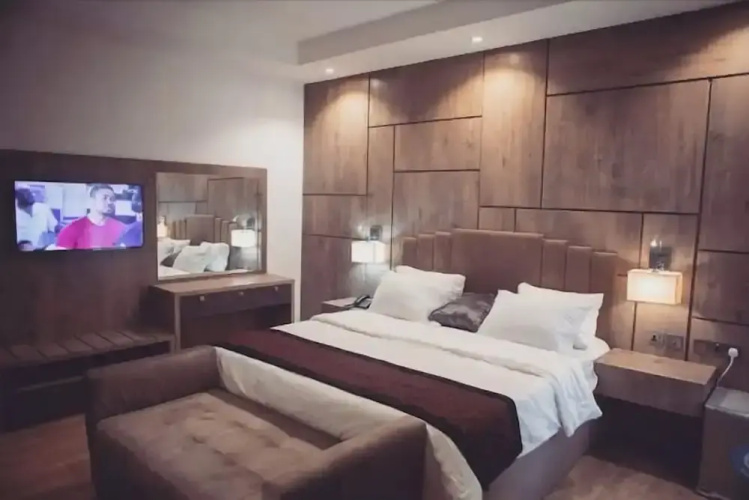 Foxtonn Hotel