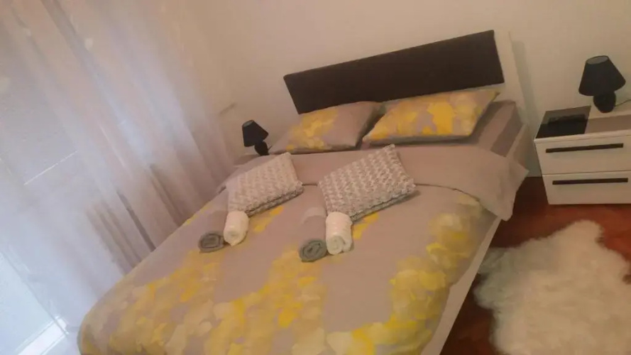 Akik Apartman stan na dan