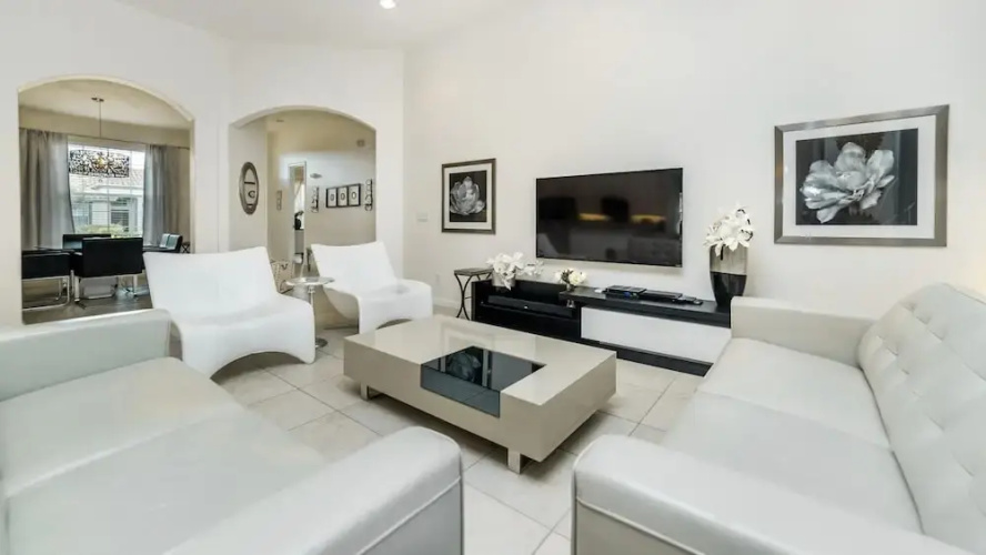 4079 oak Tree Drive