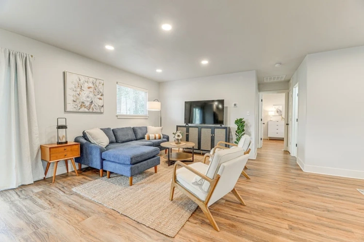 3 Bedrooms Cottage