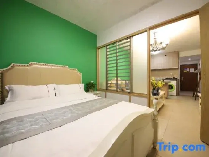 1 Bedroom Business room