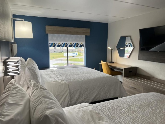 1 Bedroom Quadruple Suite