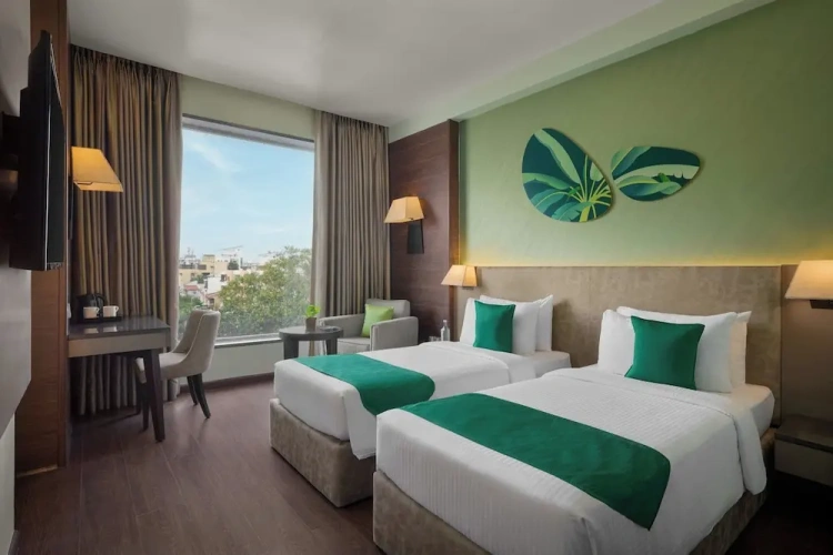 Standard Twin room with city view