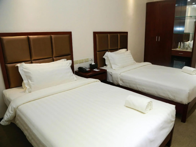 Big Hotel Suites