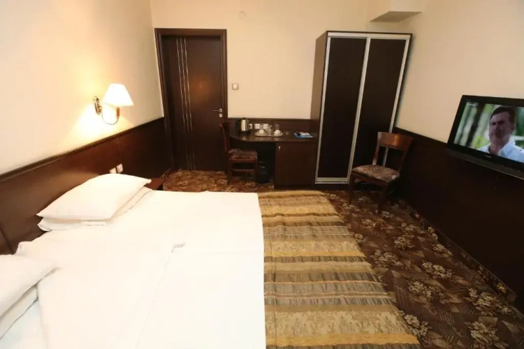 2 Bedrooms Suite