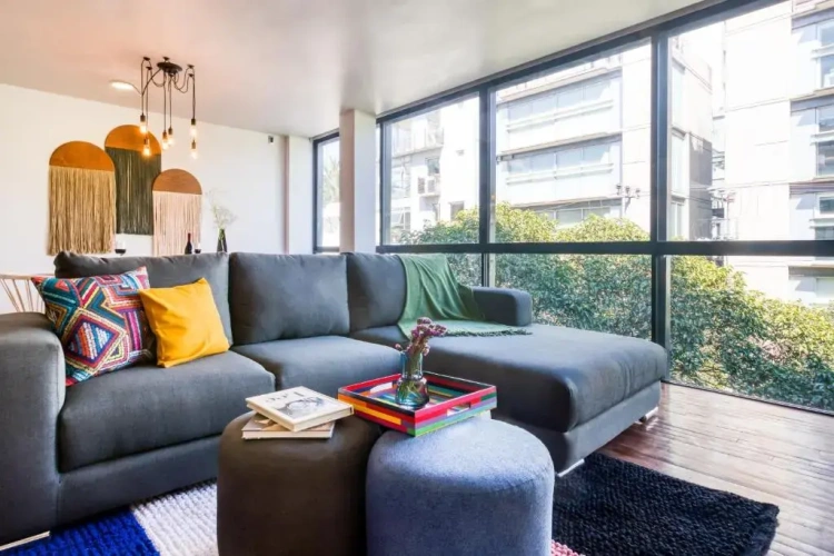 2 Bedrooms Apartment