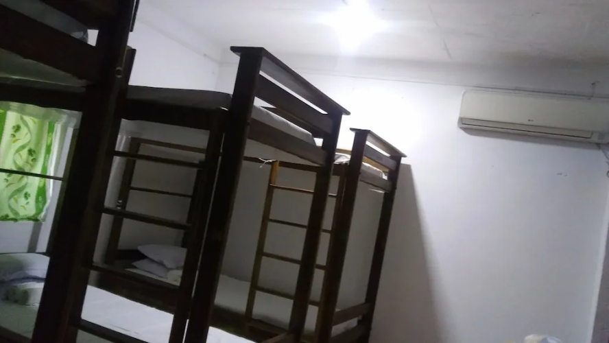 D&J Stamford Hotel - Hostel