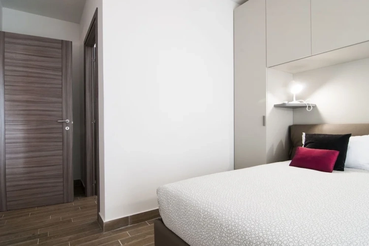 1 Bedroom Apartment with balcony