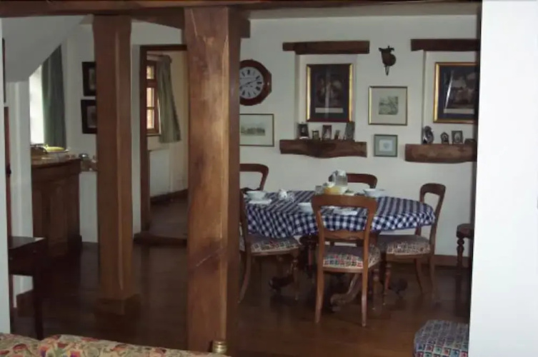 Iden Coach House