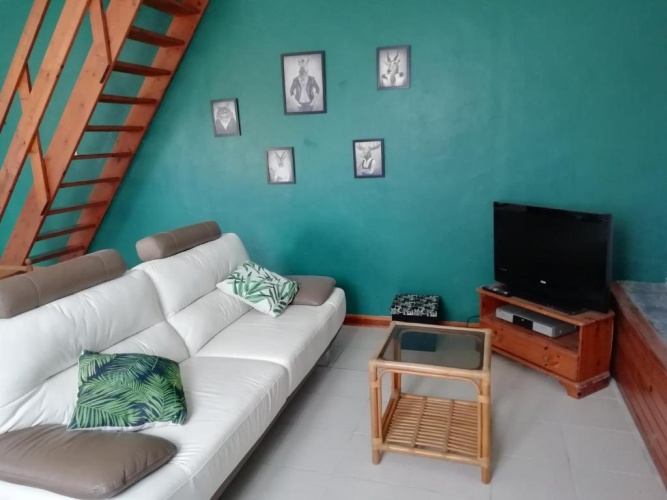 Standard Quadruple room with garden view