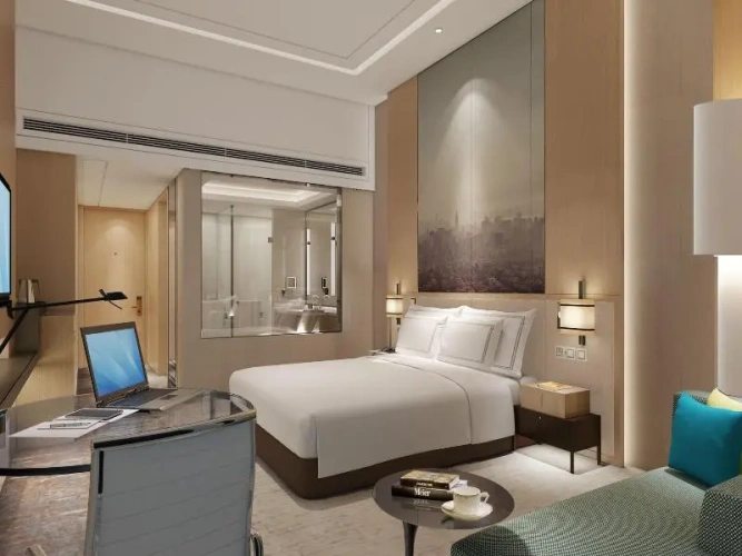 Deluxe Quadruple room with city view