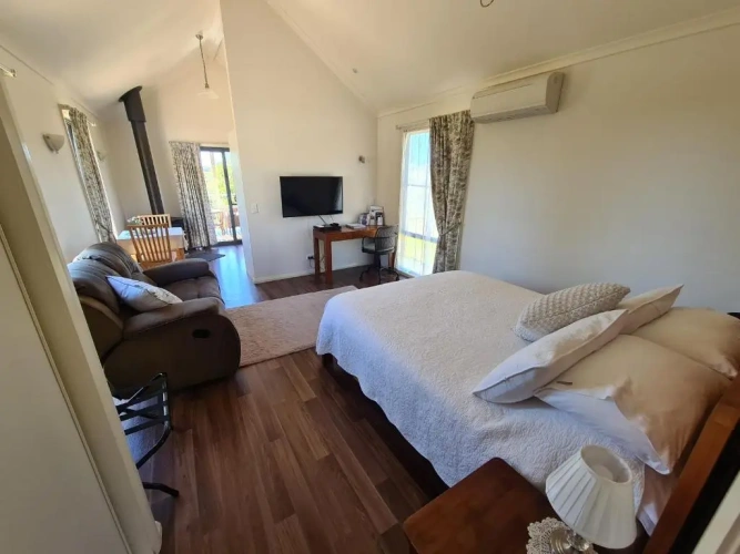 1 Bedroom Double Cottage with balcony and with view