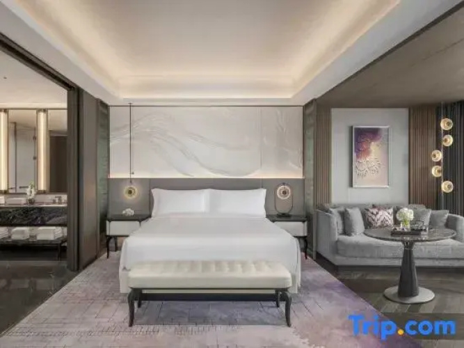 The Ritz-Carlton, Wuhan
