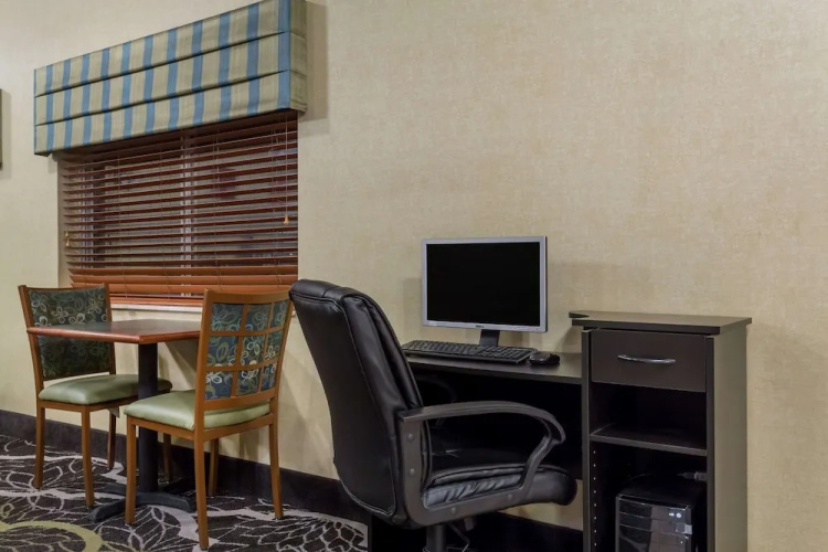 Comfort Inn