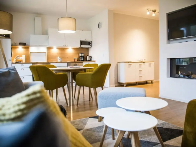 Wide Luzin Modern Retreat