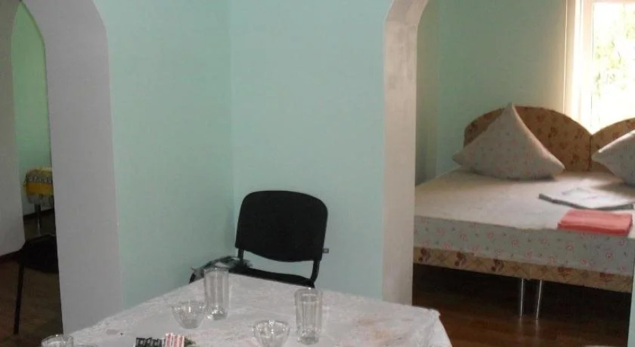Hotel Zvezda