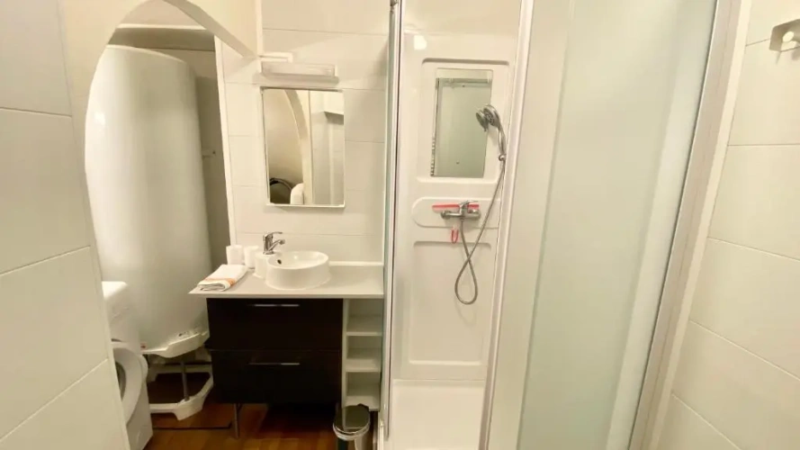2 Bedrooms Cottage