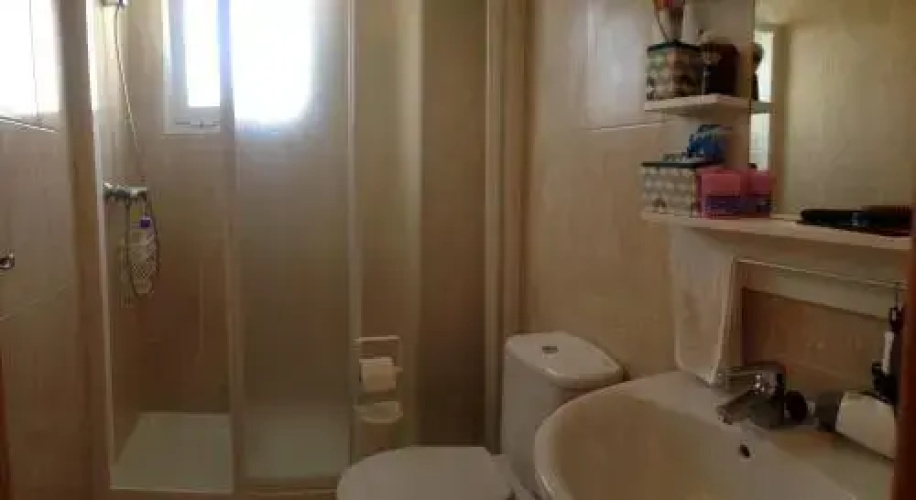 2010-Superb apt 2 bedrooms in complex with pool