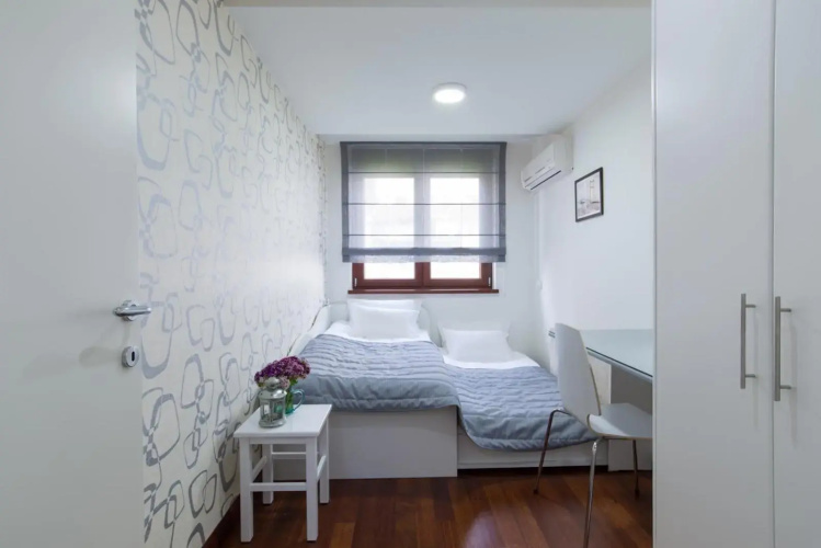 Apartment 18