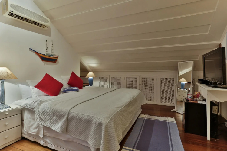 Sandi Hotel