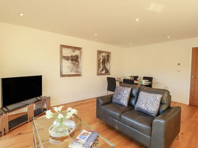 Harbourside Haven Apartment 4