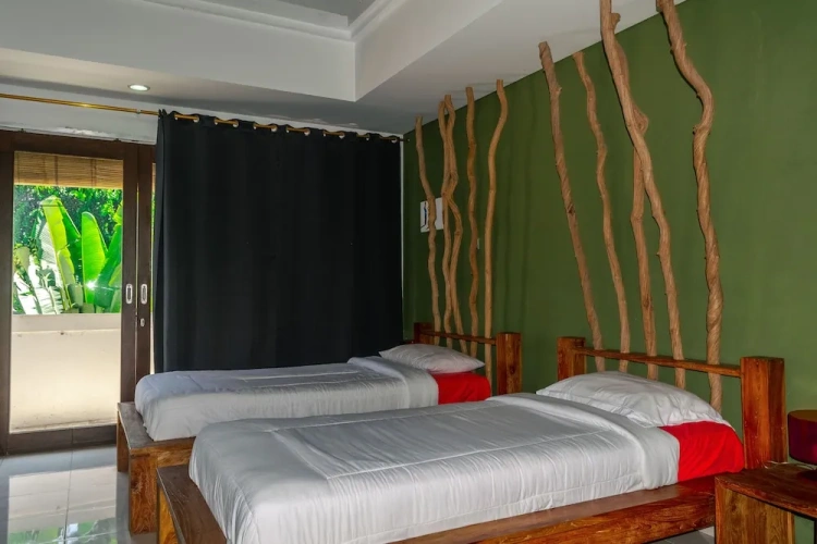 4 Bedrooms Family Villa