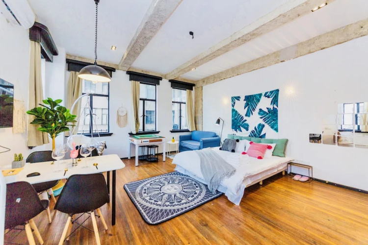 Lazy Apartment - The Bund