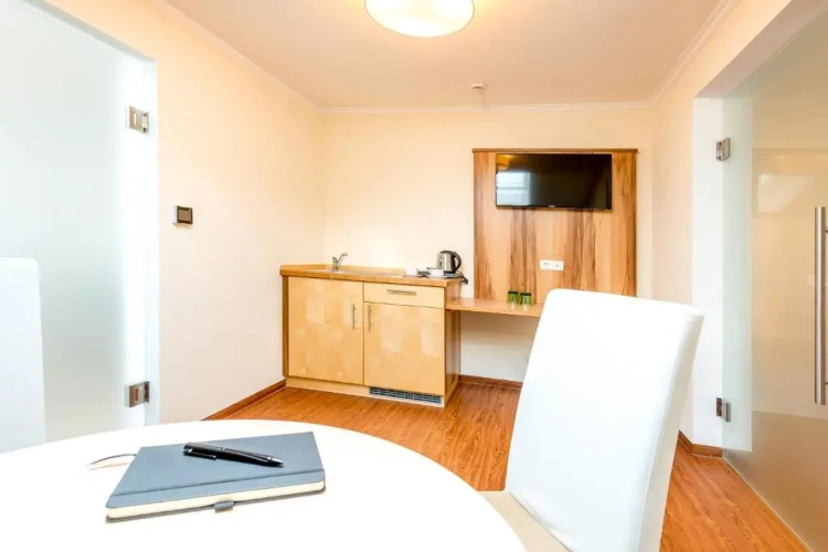 Junior Suite with balcony and with lake view