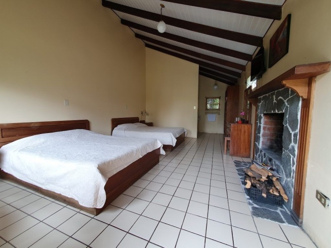 Deluxe Quadruple room