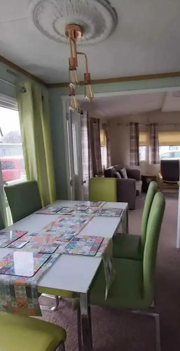 Captivating 2-bed Carvavan in Mablethorpe