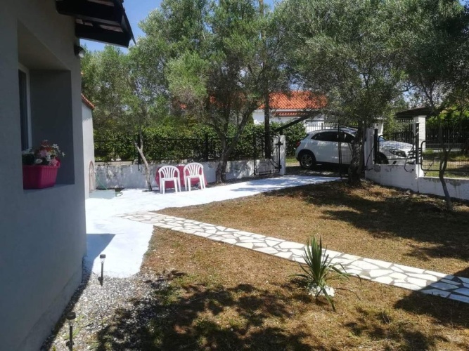 3 Bedrooms Cottage