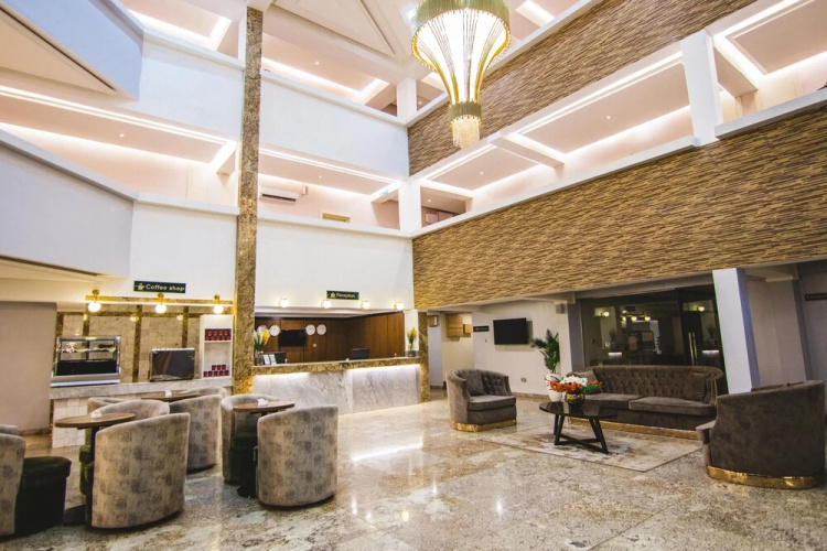Bon Hotel Platinum