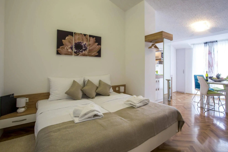 Adrion Aparthotel