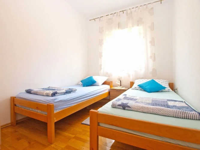Apartment 1573