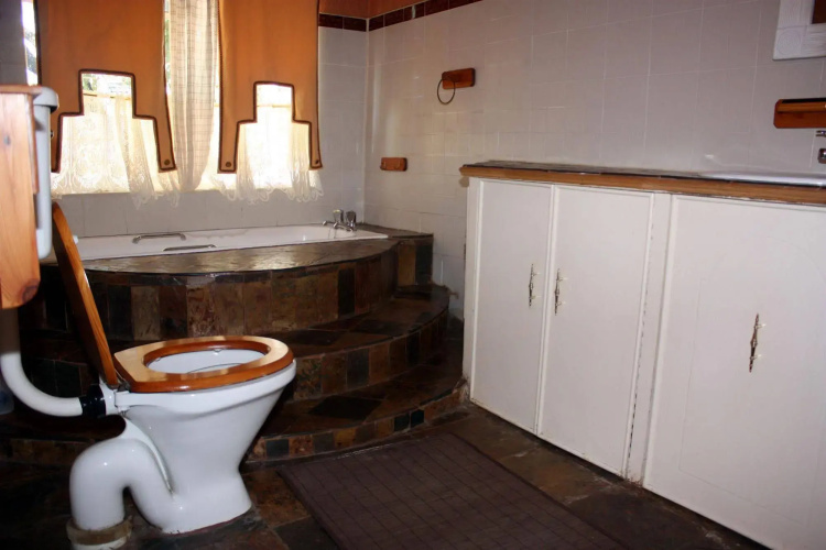 Just Tiffany Guesthouse