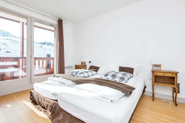 Standard Twin room with balcony
